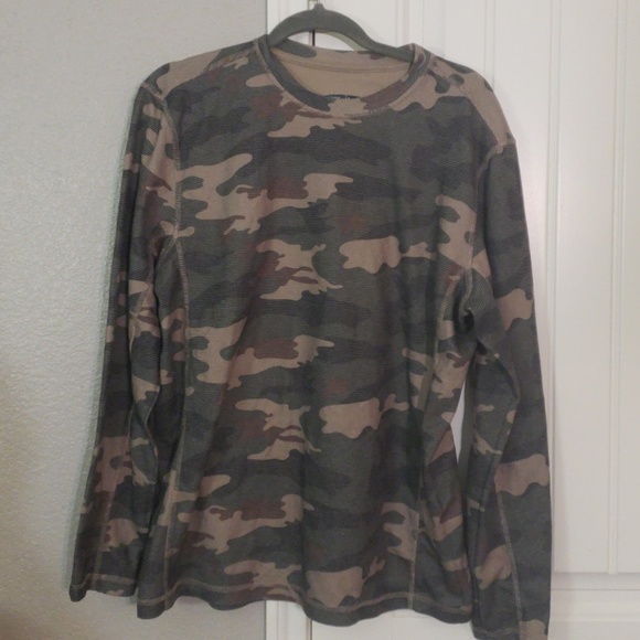 Academy Henley Camo Shirt Classic Fit - Picture 1 of 3